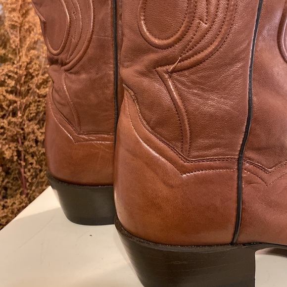 Dan Post boots in like new condition. Mens 8 or womens 10.  Very soft leather. - Picture 5 of 8